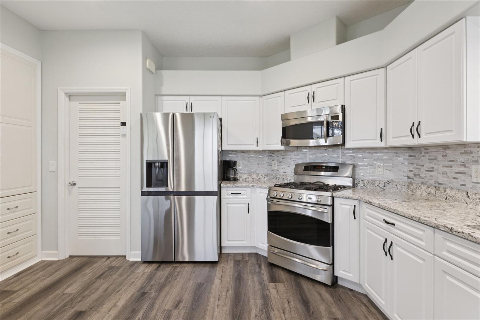 COTTAGES/SANDERS GROVE - Residential