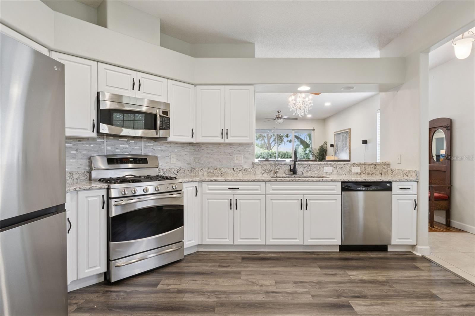 COTTAGES/SANDERS GROVE - Residential