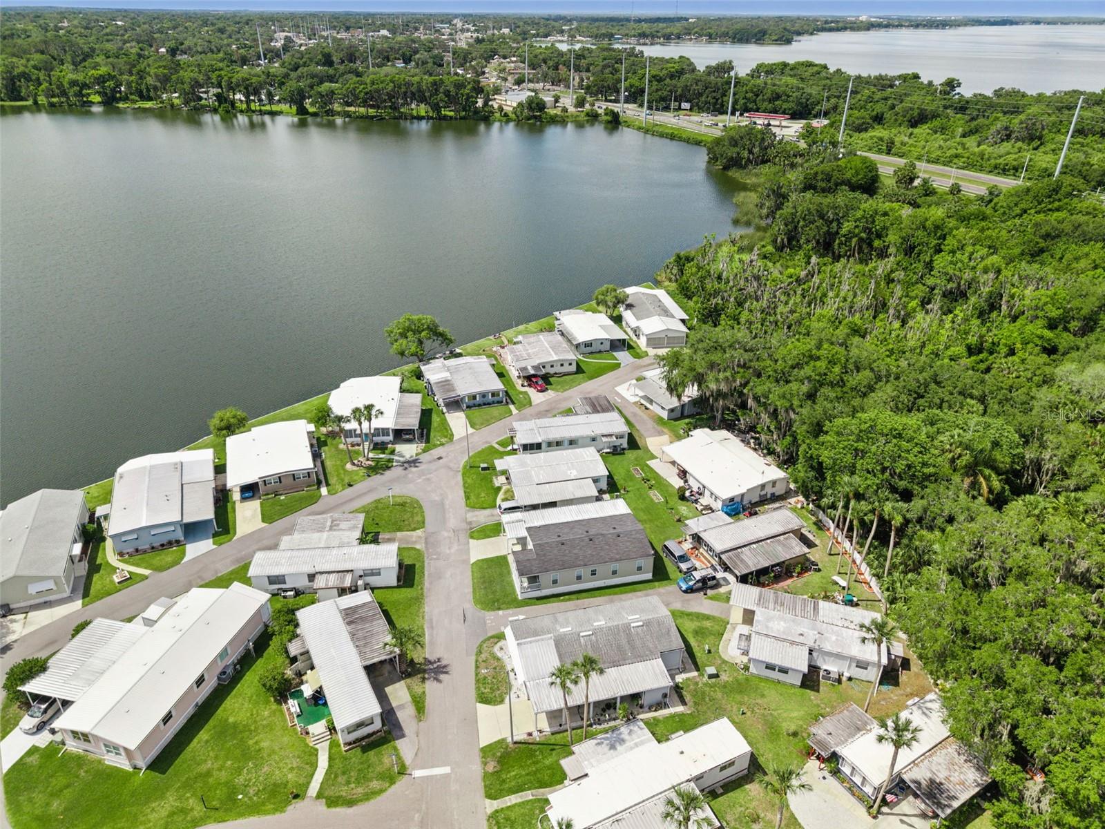 EUSTIS COUNTRY CLUB MANOR MHP UNIT 02A - Residential