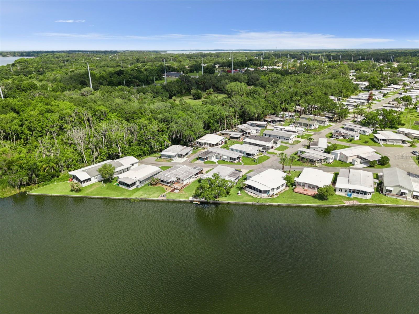 EUSTIS COUNTRY CLUB MANOR MHP UNIT 02A - Residential