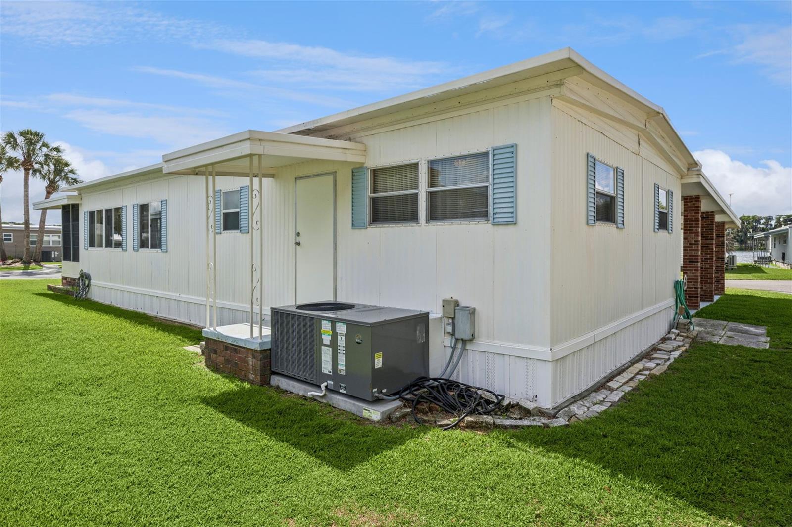 EUSTIS COUNTRY CLUB MANOR MHP UNIT 02A - Residential