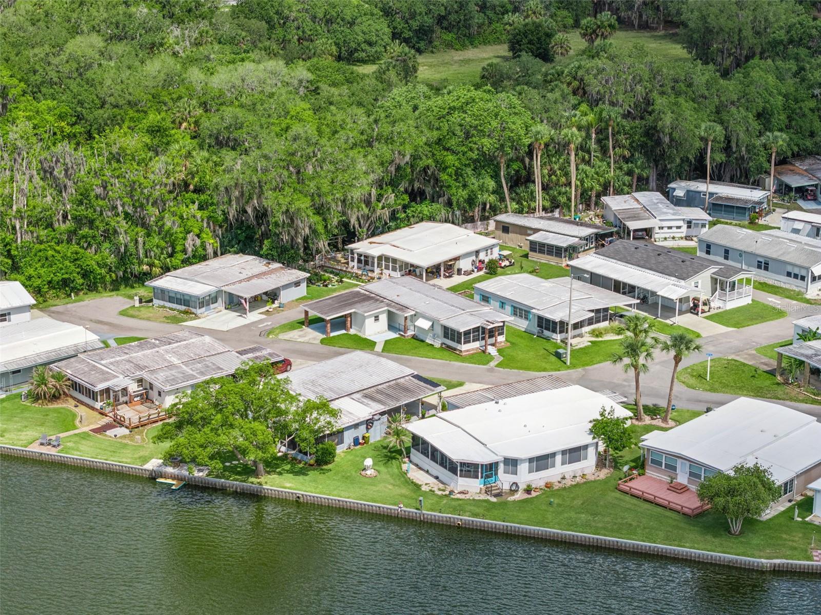 EUSTIS COUNTRY CLUB MANOR MHP UNIT 02A - Residential