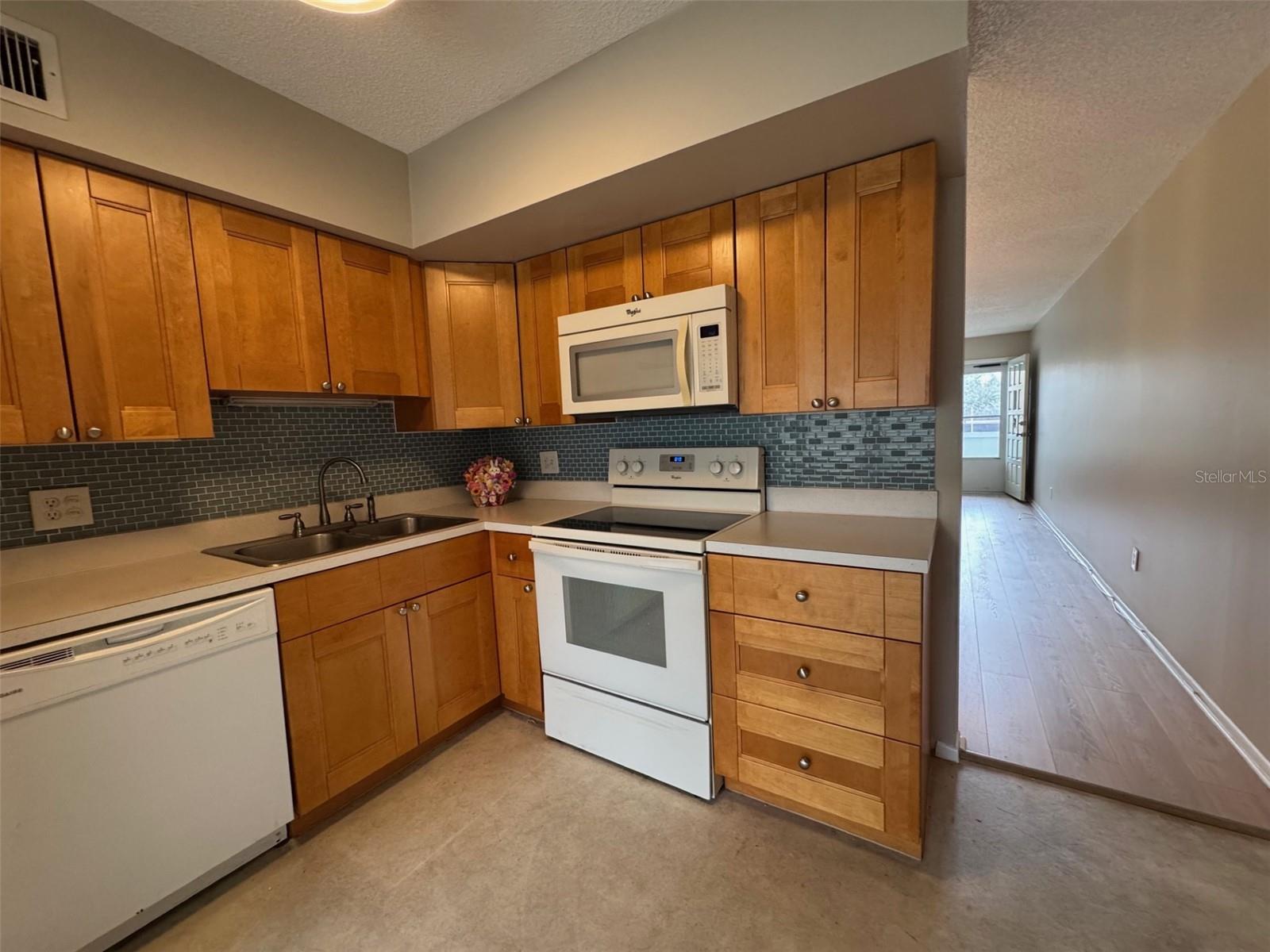 2385 TAHITIAN LANE 43