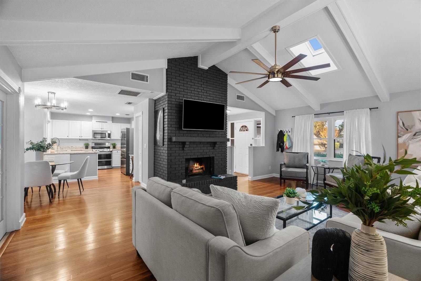 109 COUNTRY HILL DRIVE