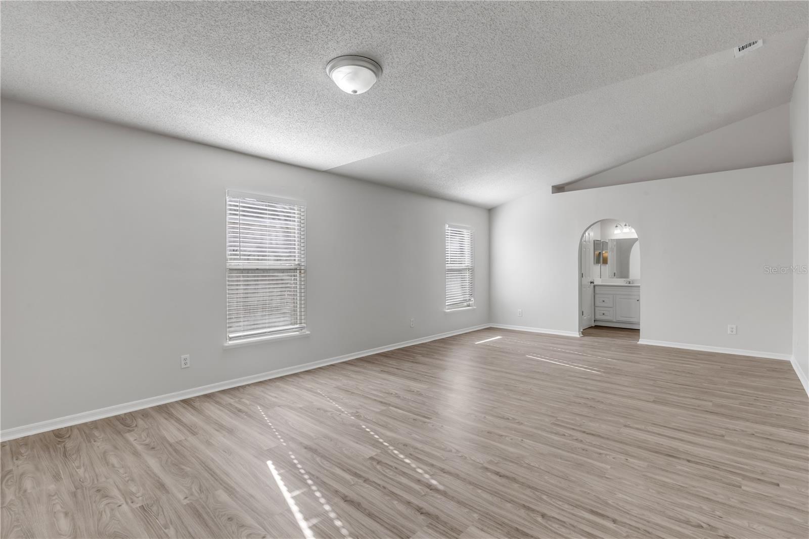 VALENCIA WOODS SECOND ADD - Residential