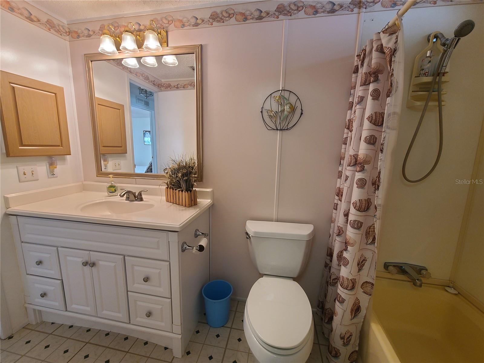 HEARITAGE WOOD N LAKES ESTATES - Residential