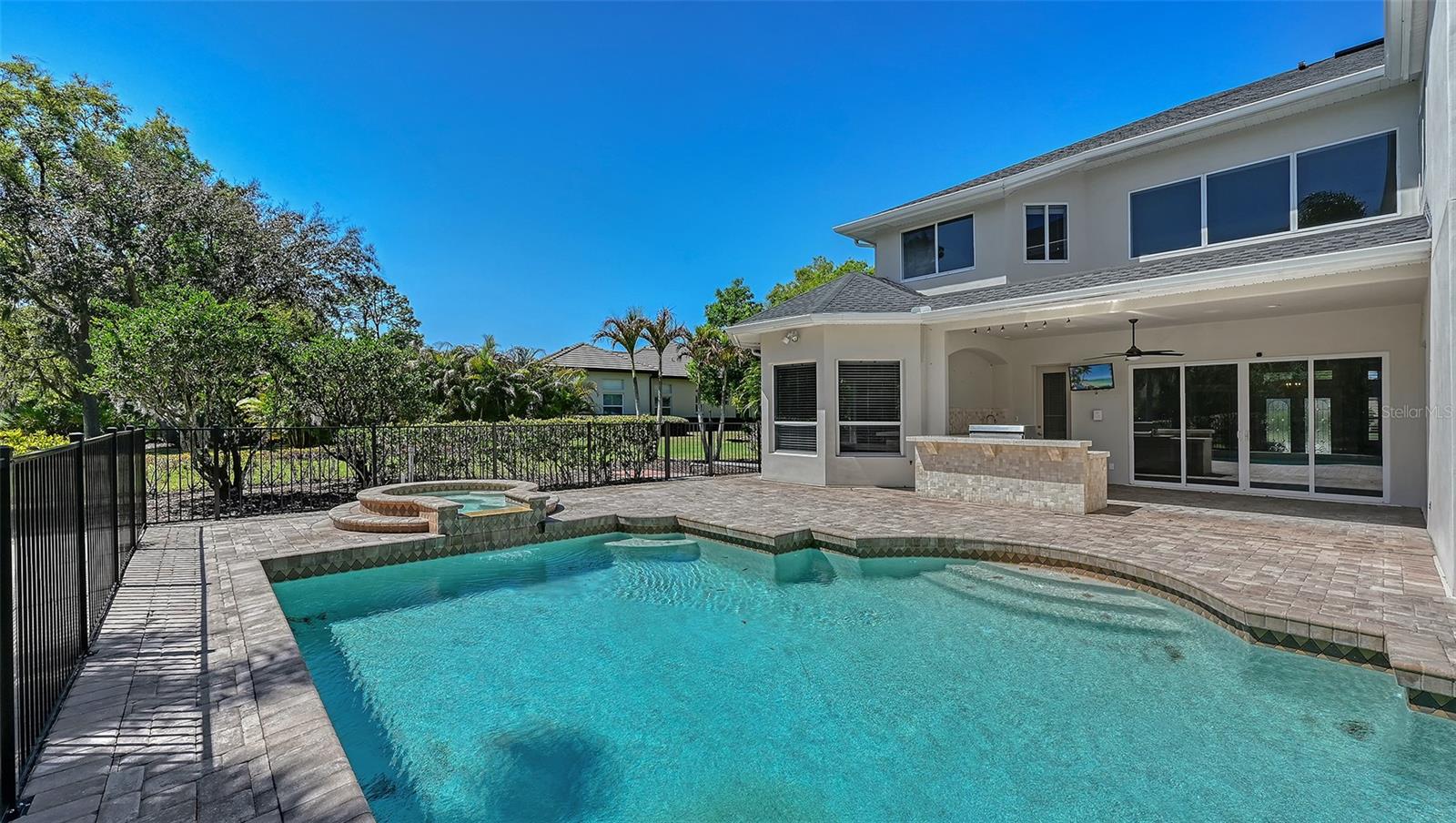 RIVER CLUB SOUTH SUBPHASE I - Residential Lease