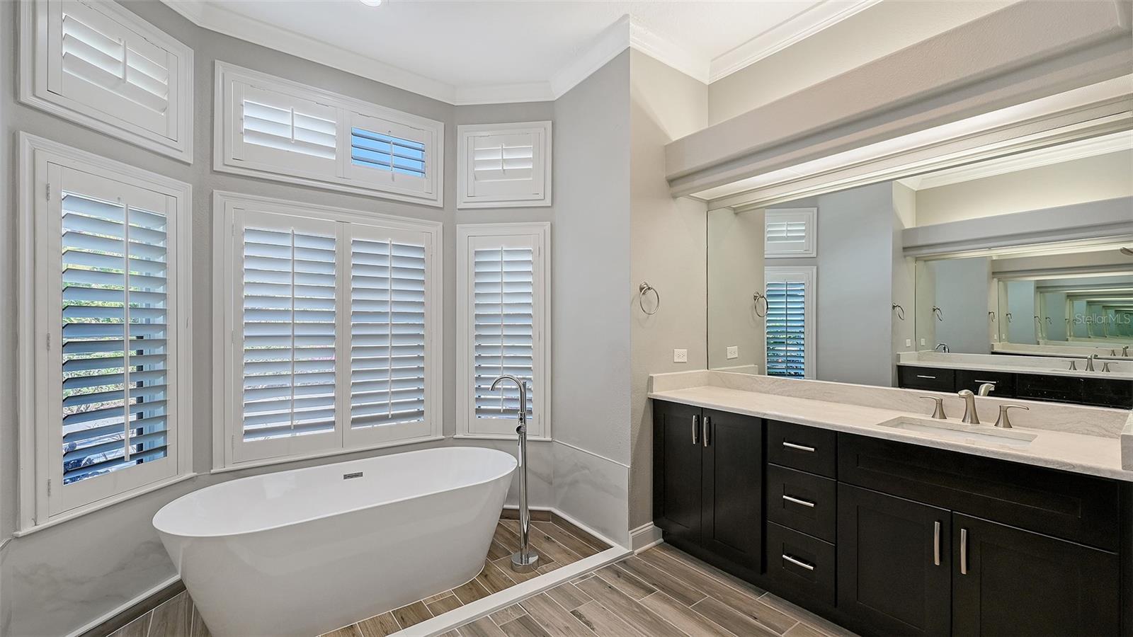 RIVER CLUB SOUTH SUBPHASE I - Residential Lease