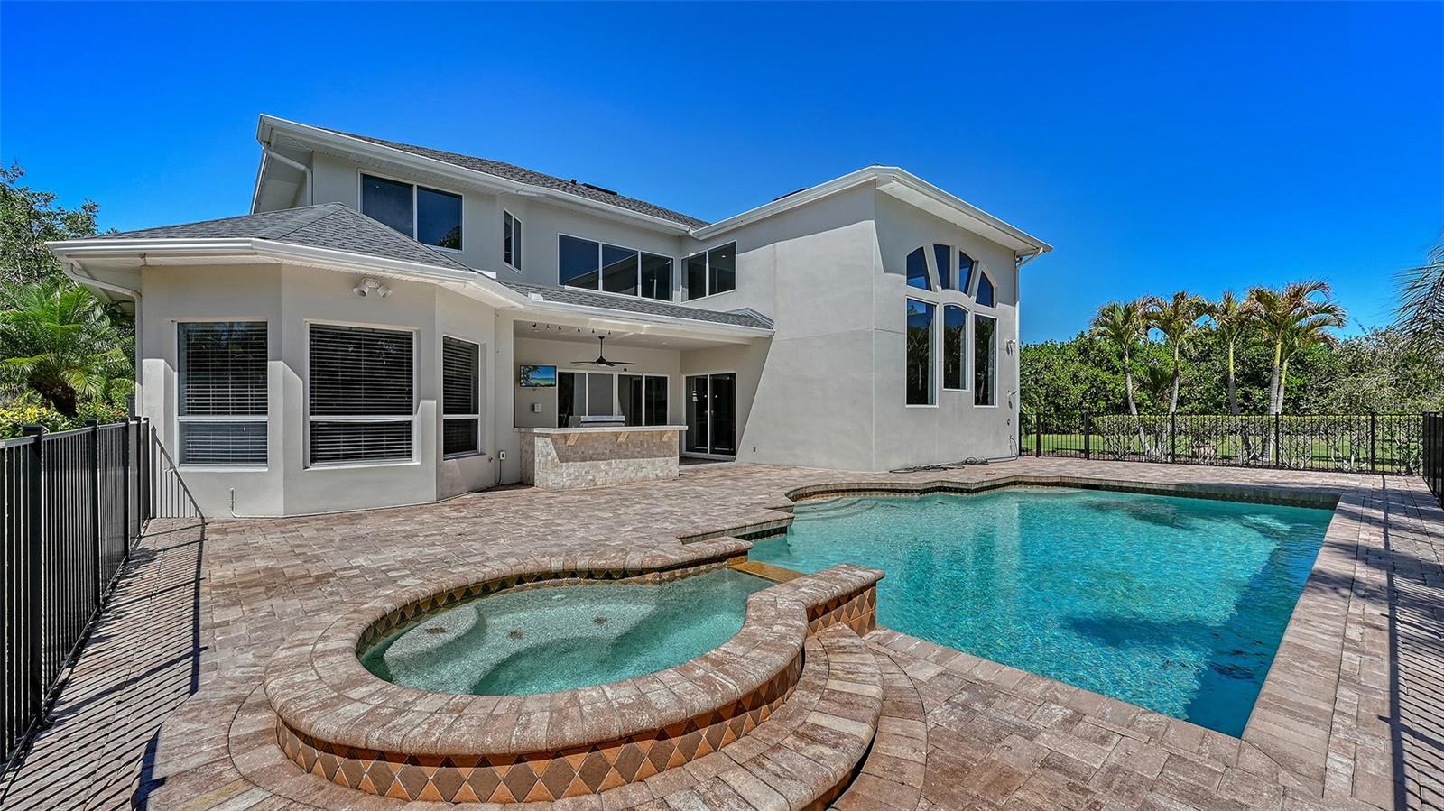 RIVER CLUB SOUTH SUBPHASE I - Residential Lease