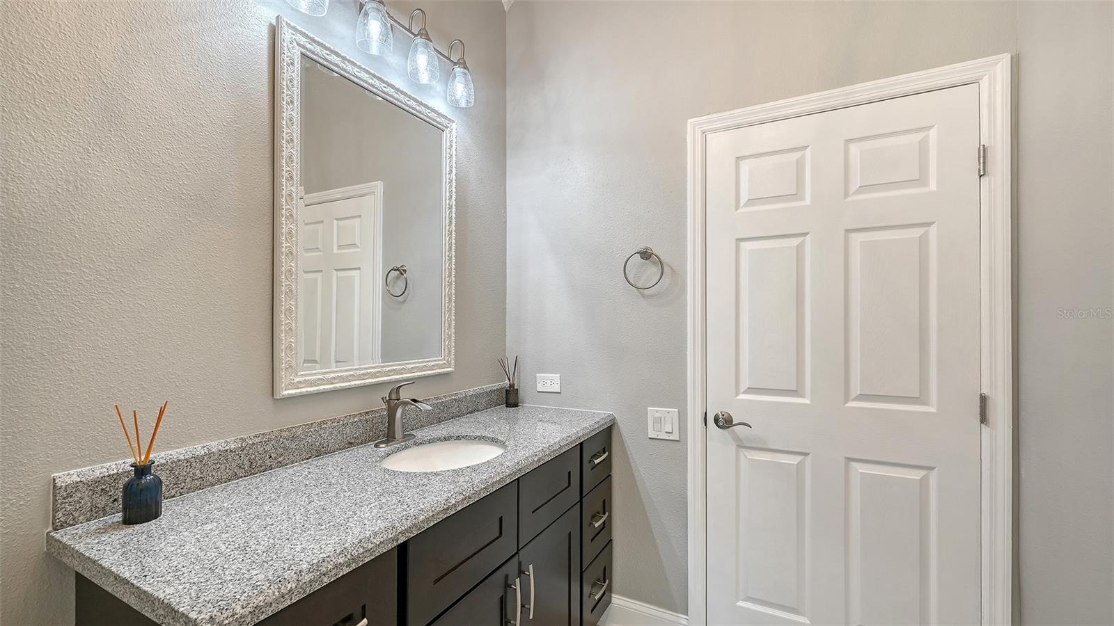 RIVER CLUB SOUTH SUBPHASE I - Residential Lease