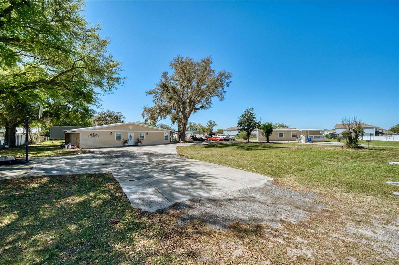 4424 MORRIS DRIVE