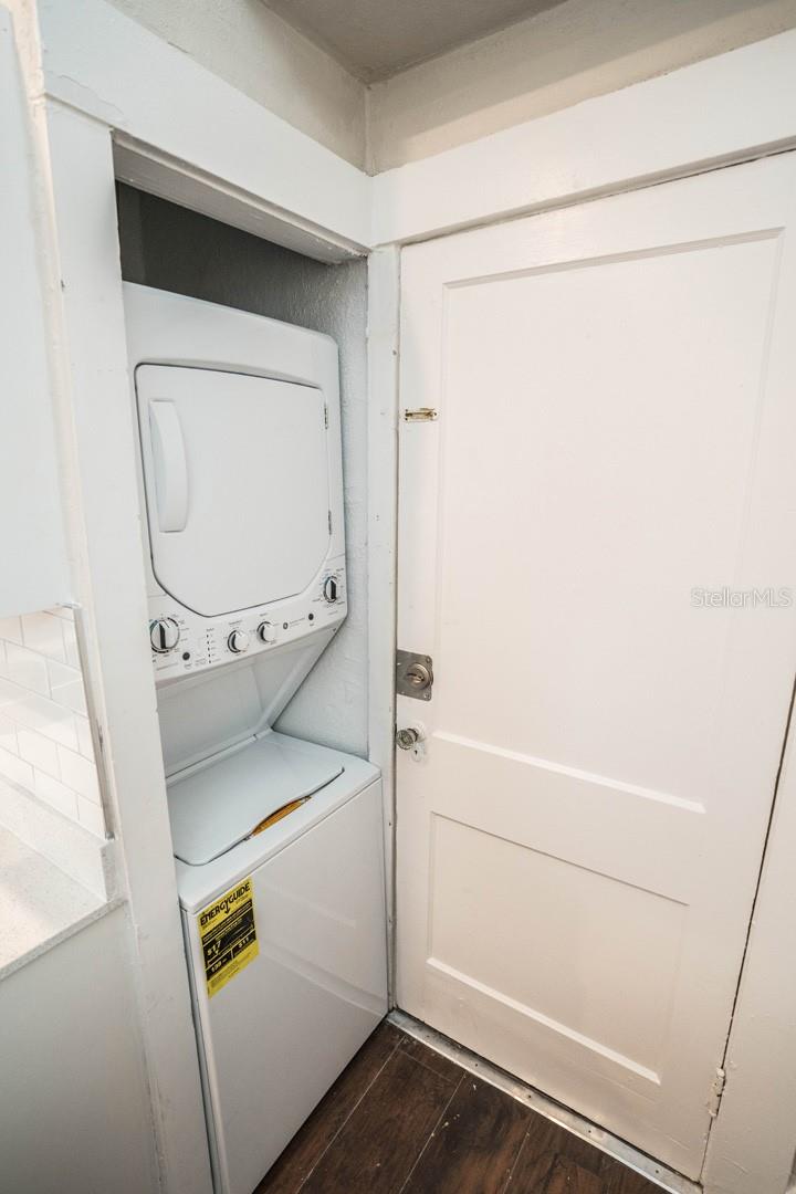 JEAN STREET FLATS - Residential Lease