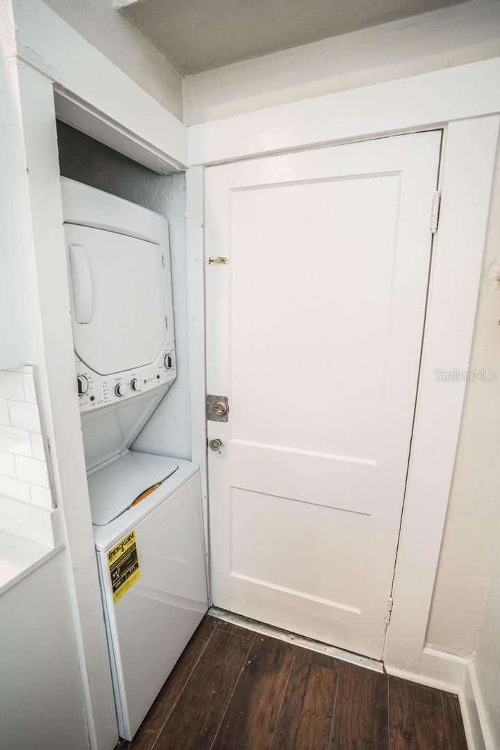 JEAN STREET FLATS - Residential Lease