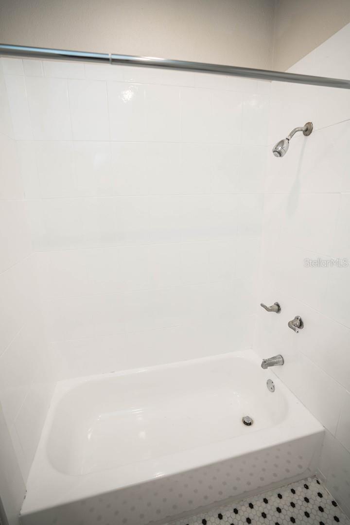 JEAN STREET FLATS - Residential Lease