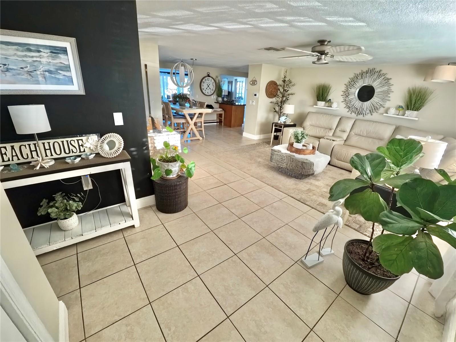 LEISURE BEACH - Residential