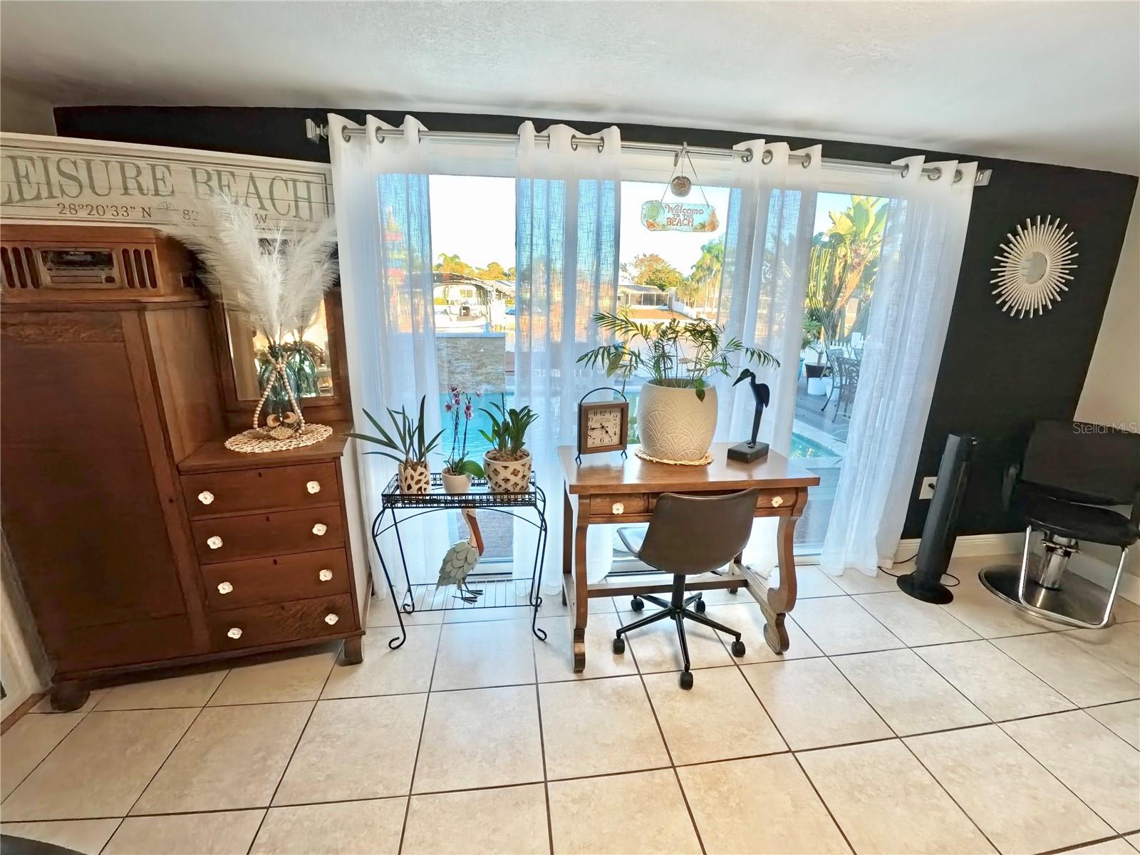 LEISURE BEACH - Residential