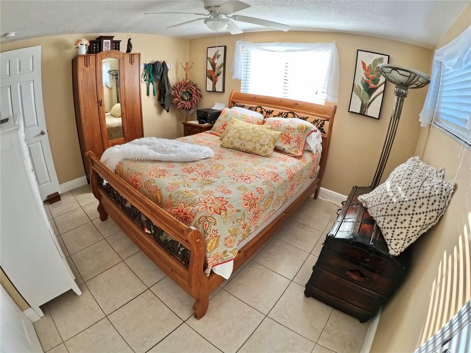 LEISURE BEACH - Residential