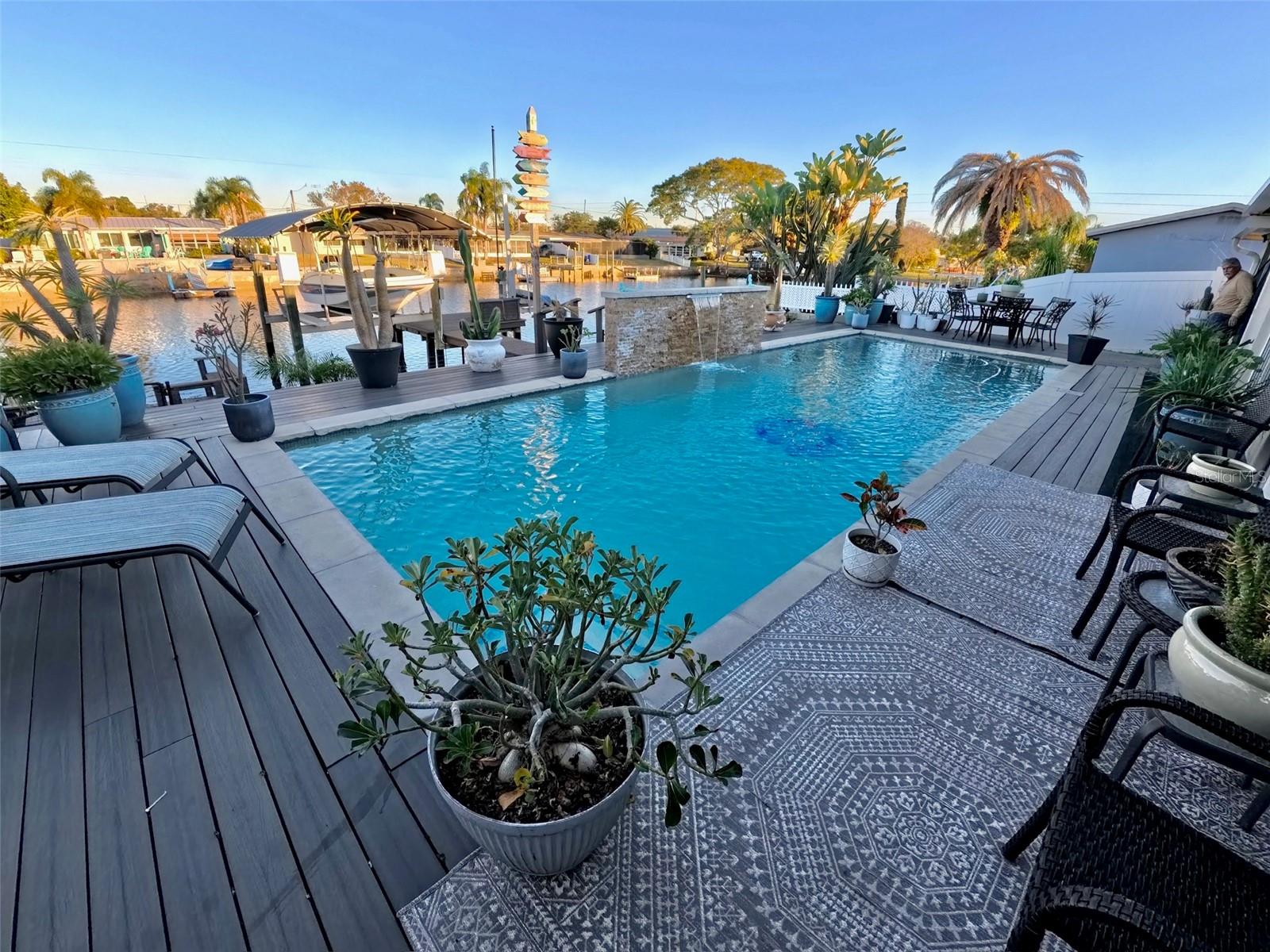 LEISURE BEACH - Residential