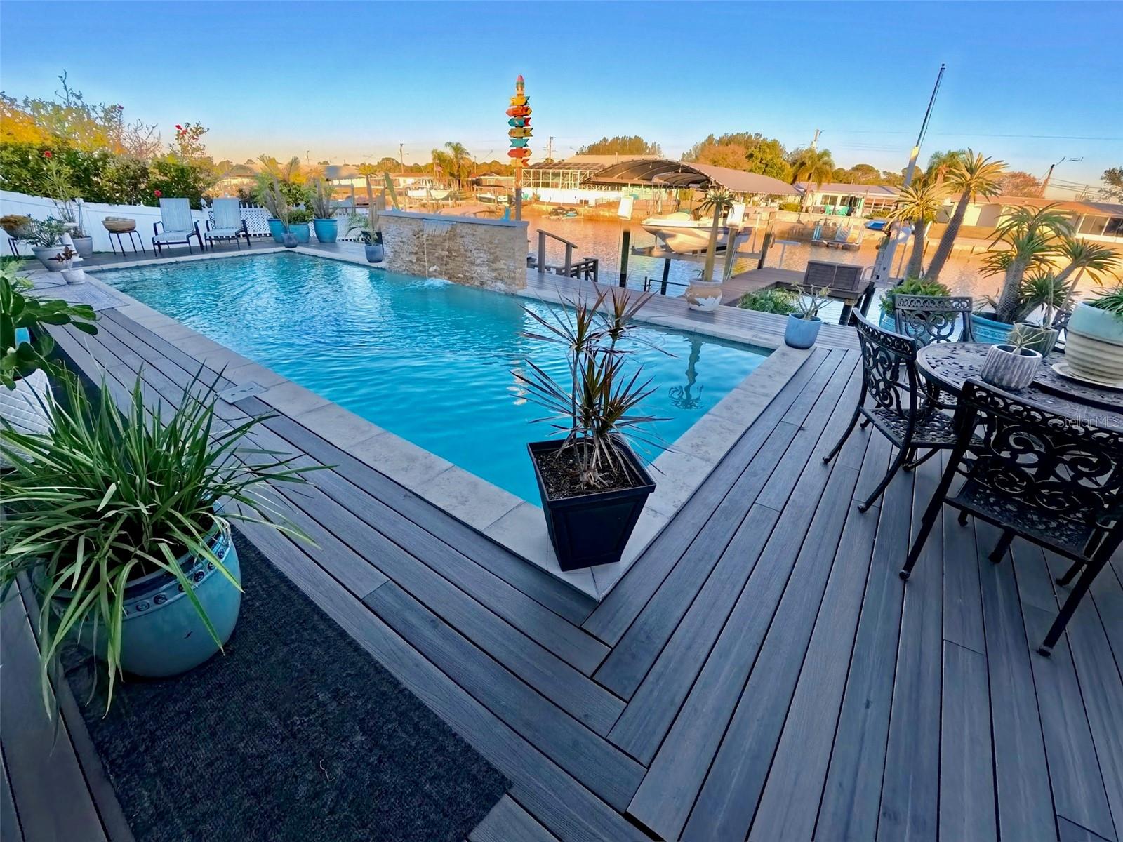 LEISURE BEACH - Residential