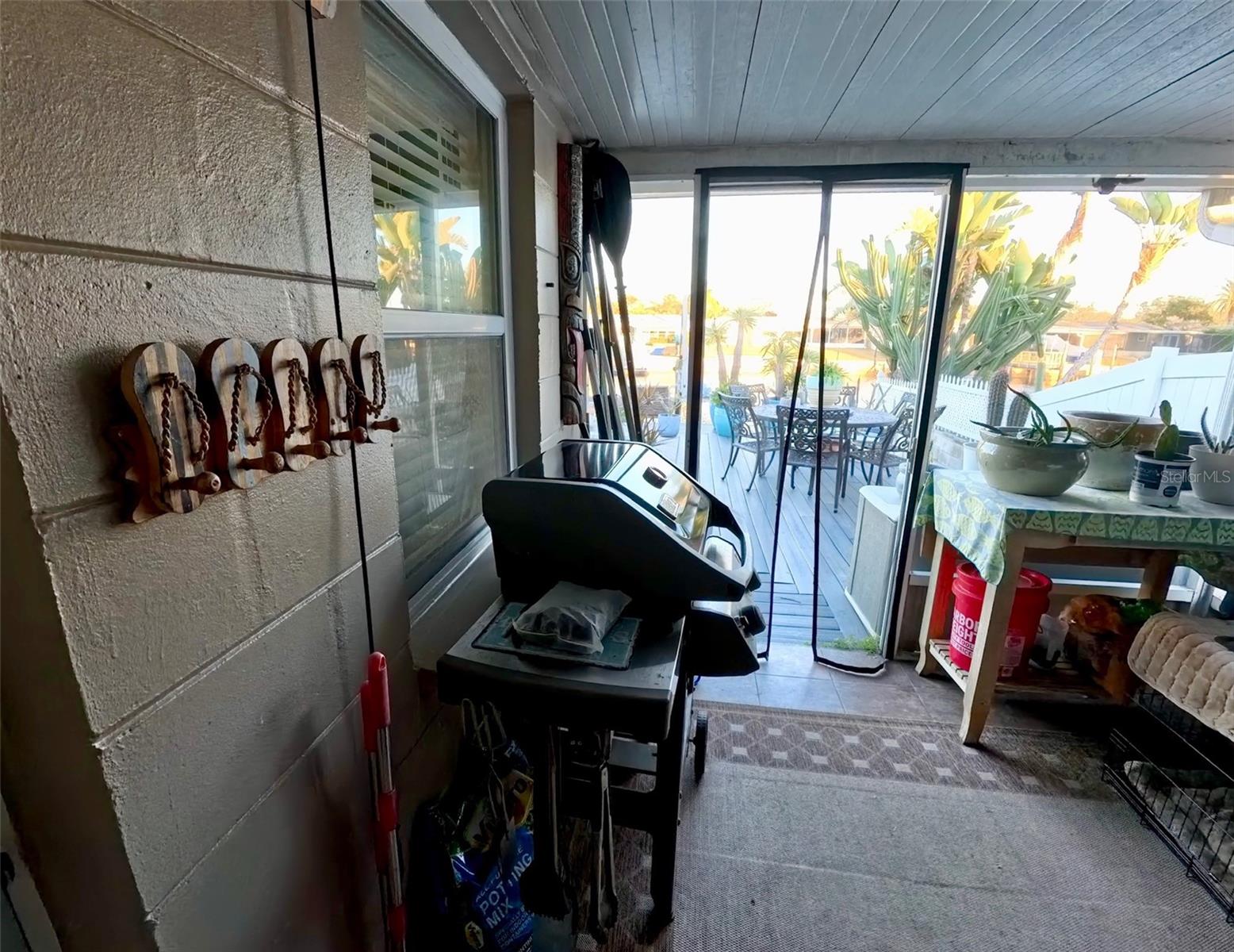 LEISURE BEACH - Residential