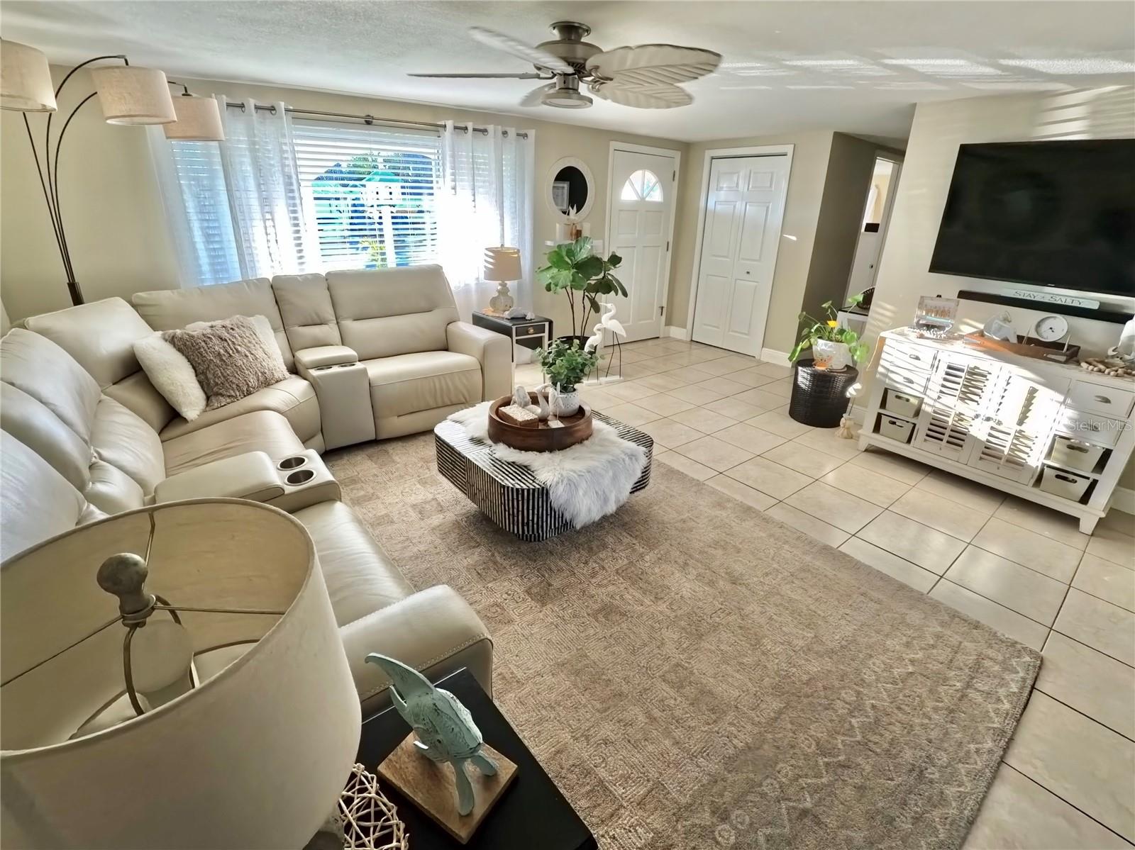 LEISURE BEACH - Residential