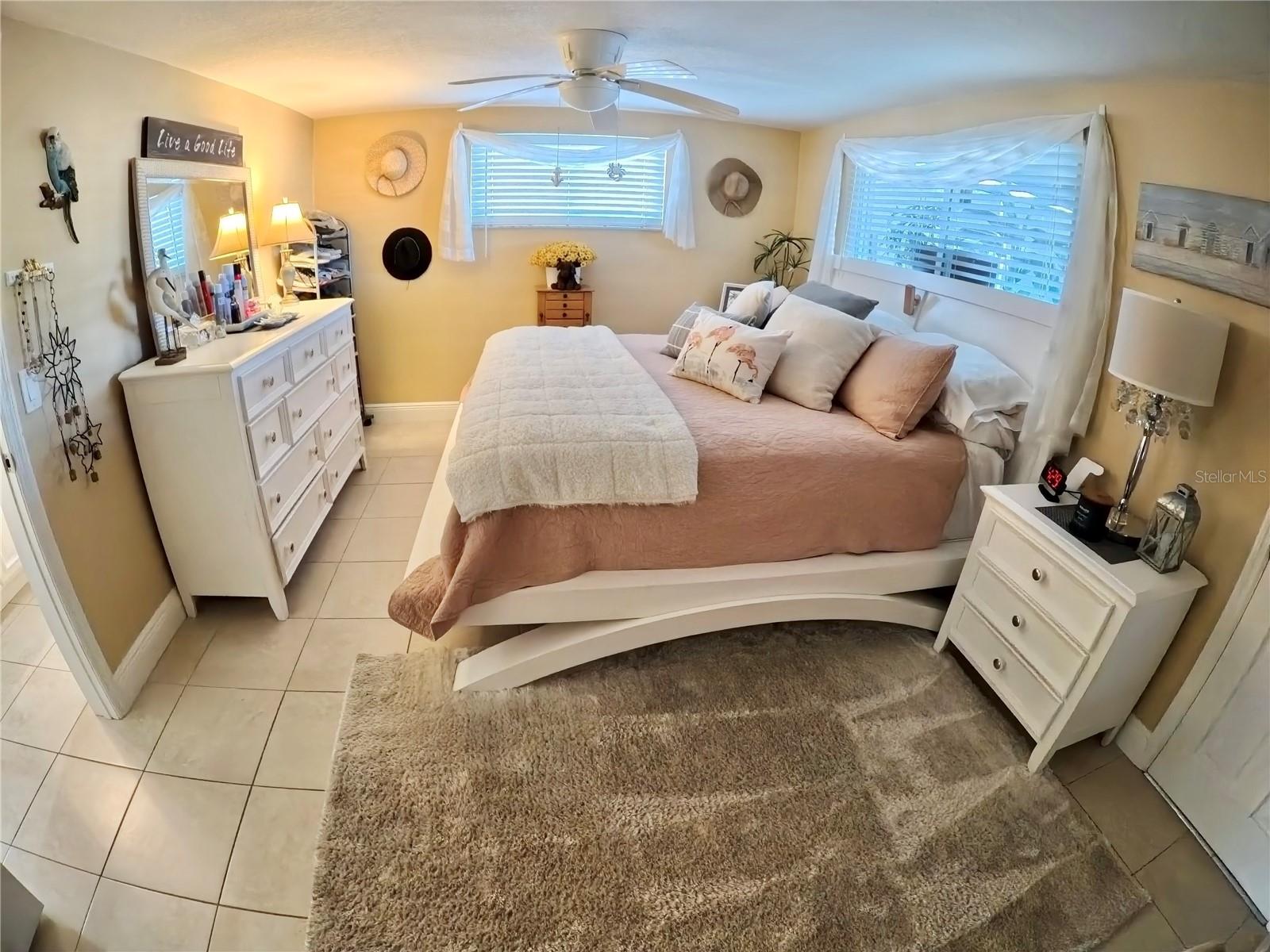 LEISURE BEACH - Residential