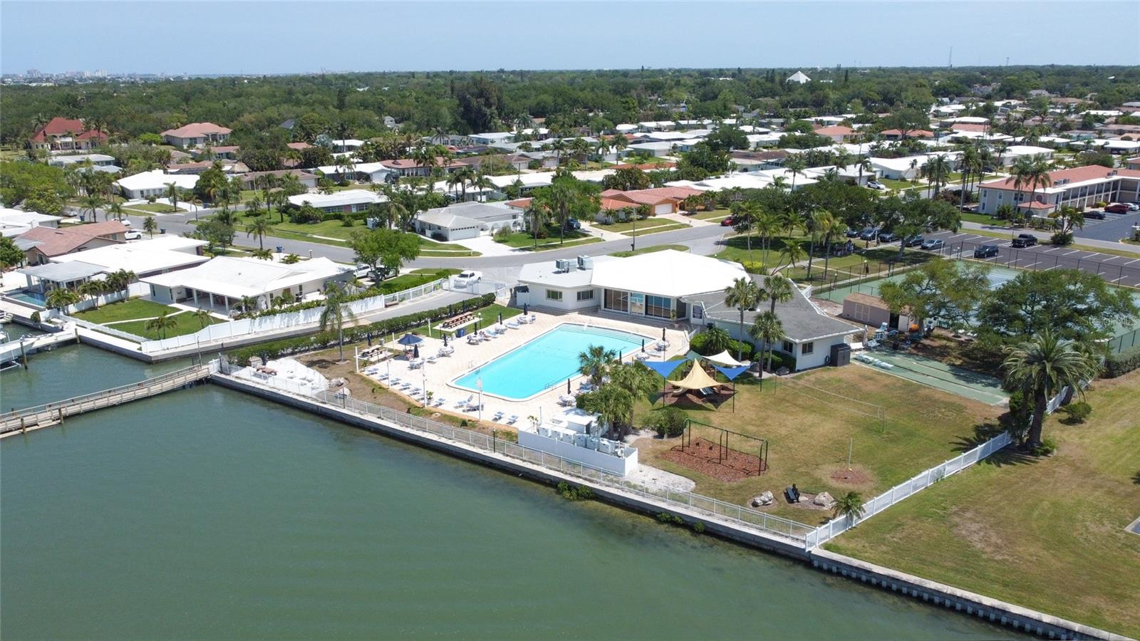 IMPERIAL POINT CONDO - Residential