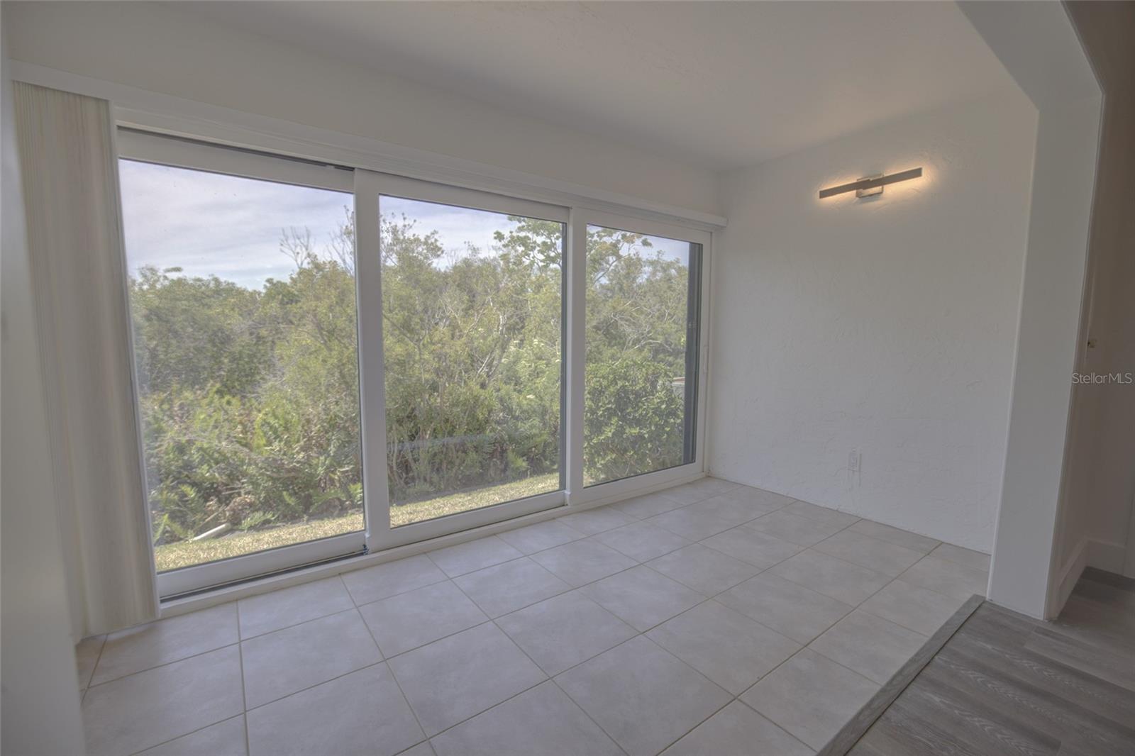 IMPERIAL POINT CONDO - Residential