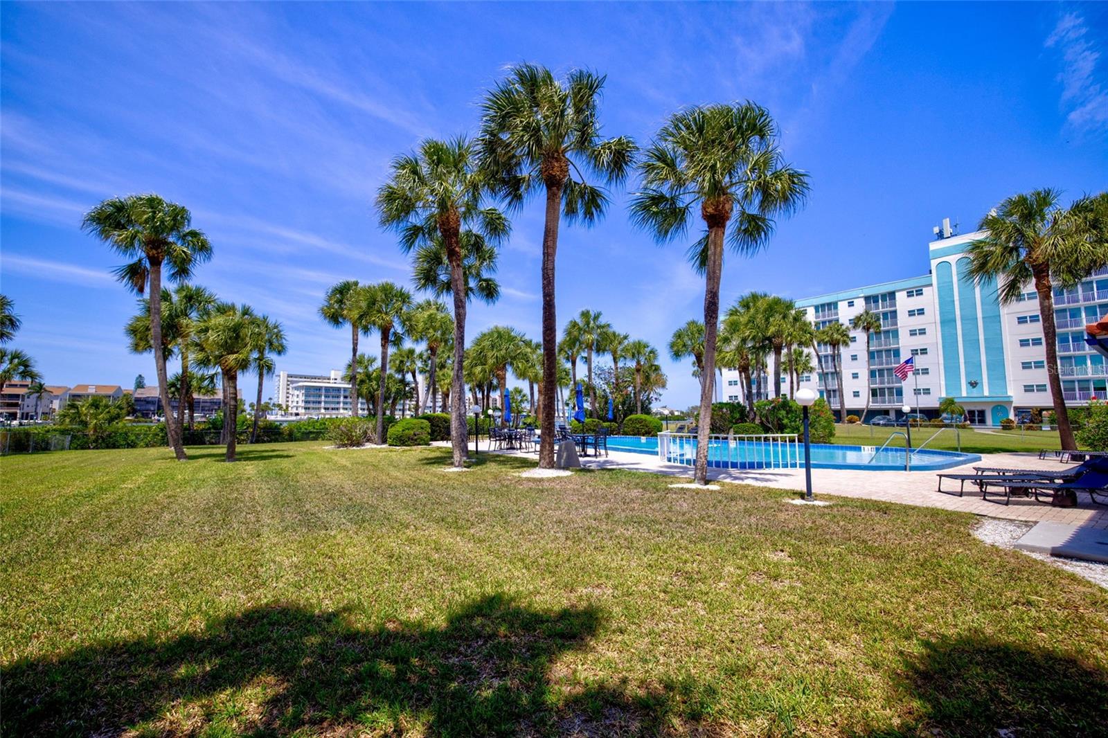 IMPERIAL POINT CONDO - Residential