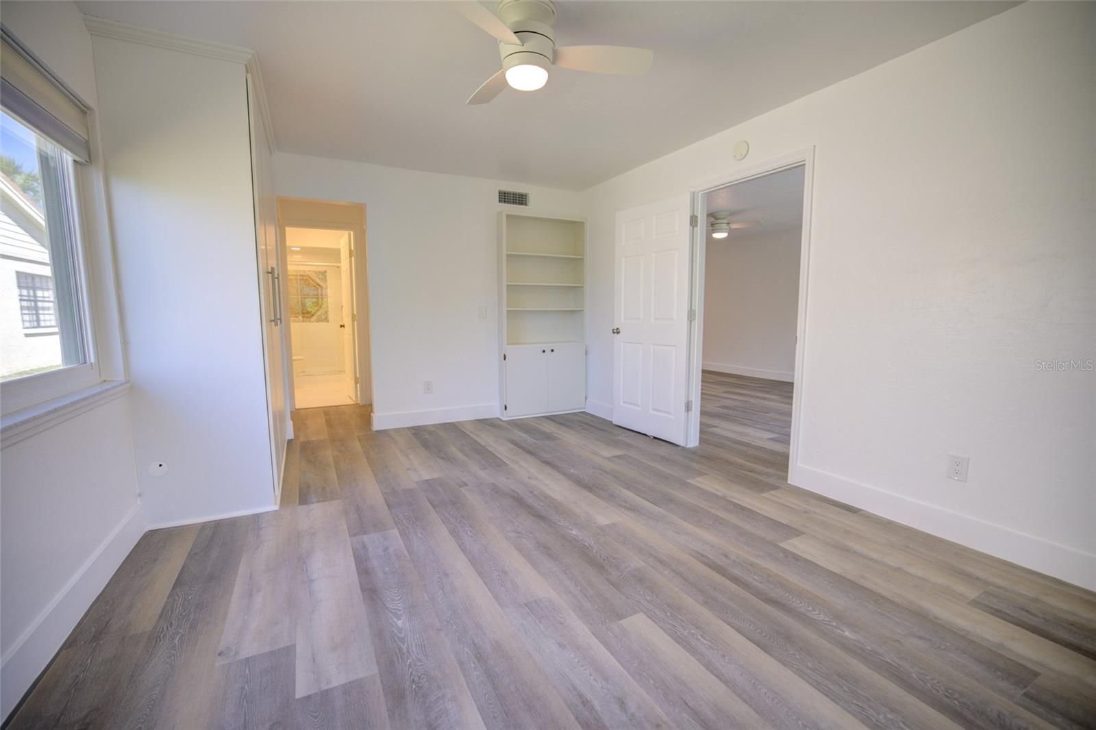 IMPERIAL POINT CONDO - Residential