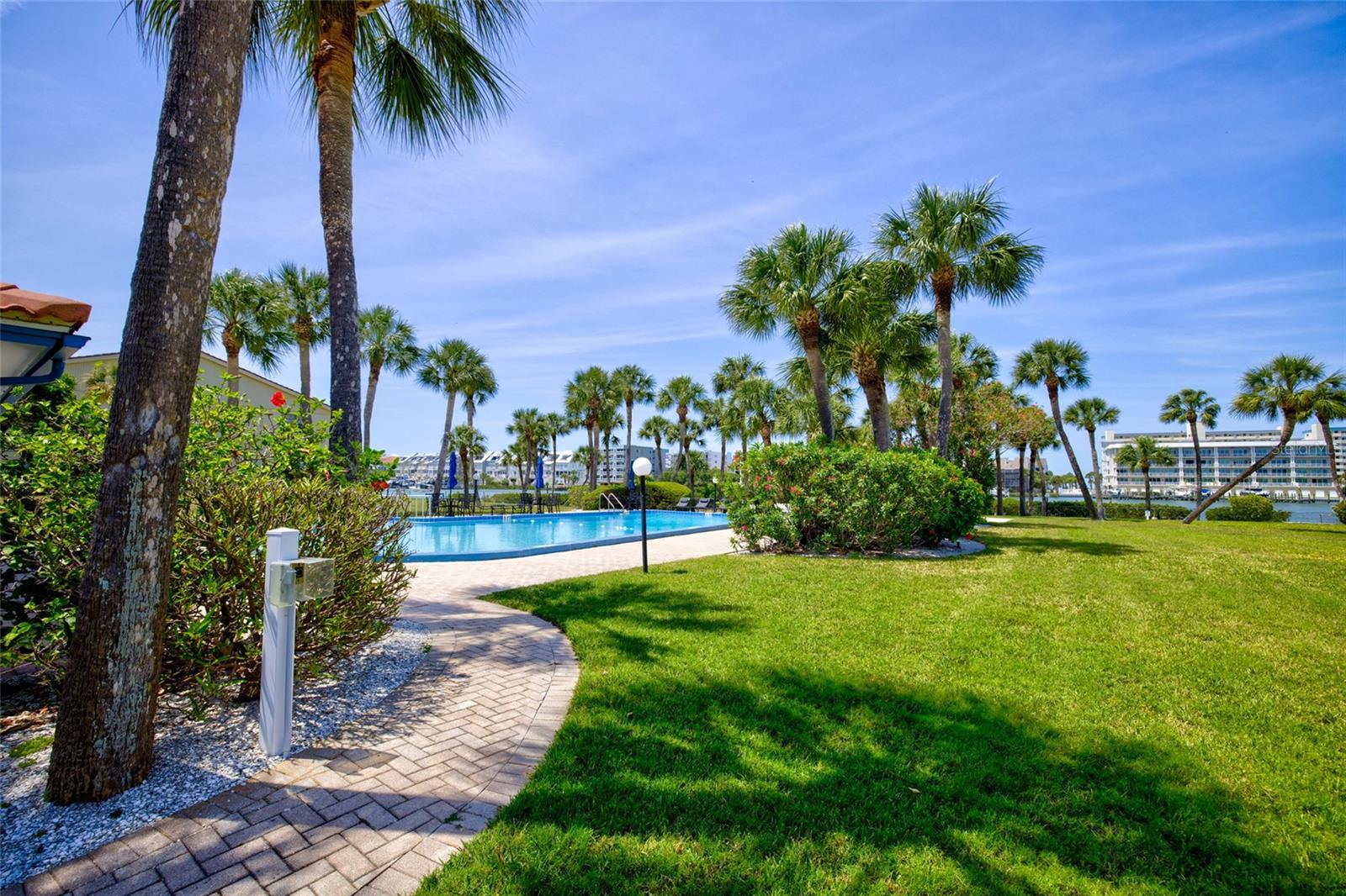 IMPERIAL POINT CONDO - Residential