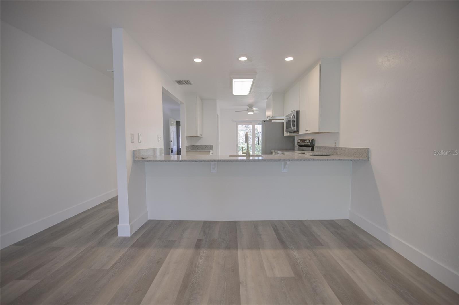 IMPERIAL POINT CONDO - Residential