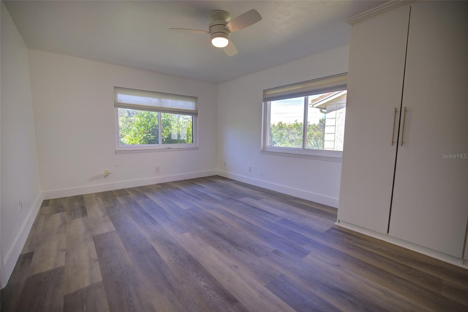 IMPERIAL POINT CONDO - Residential