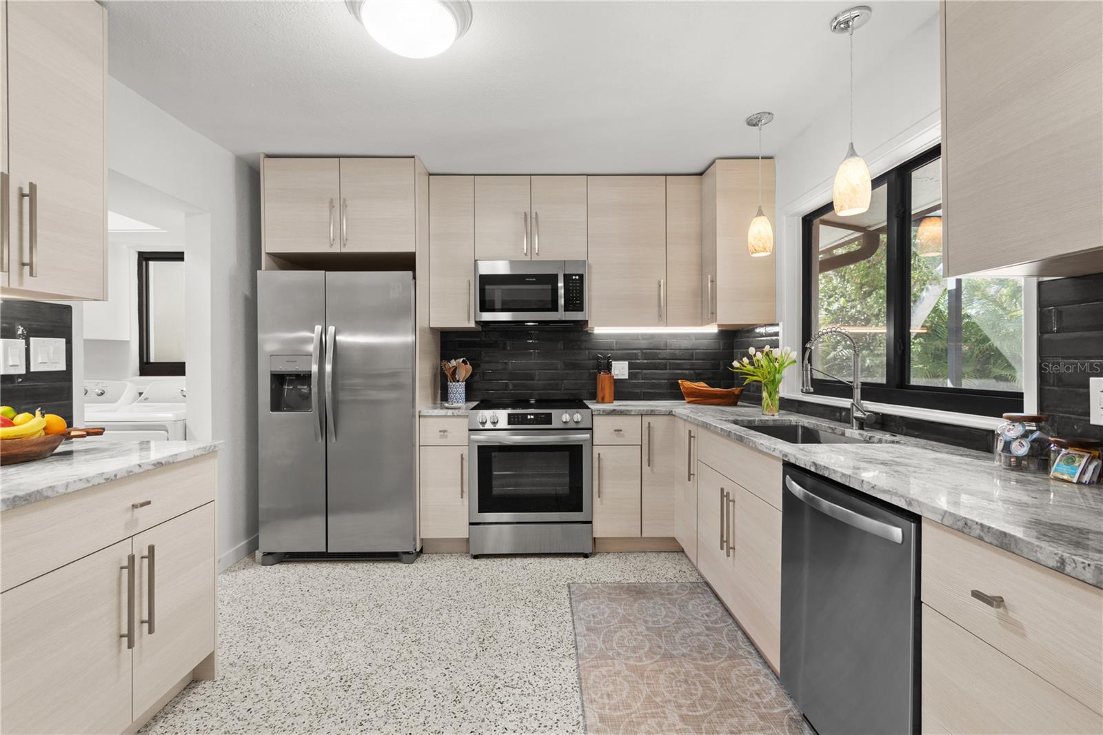 SIESTA REV OF - Residential