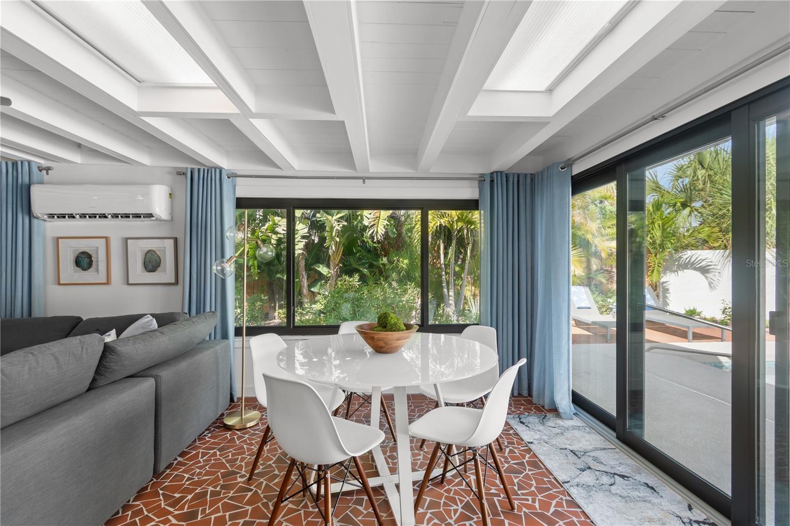 SIESTA REV OF - Residential