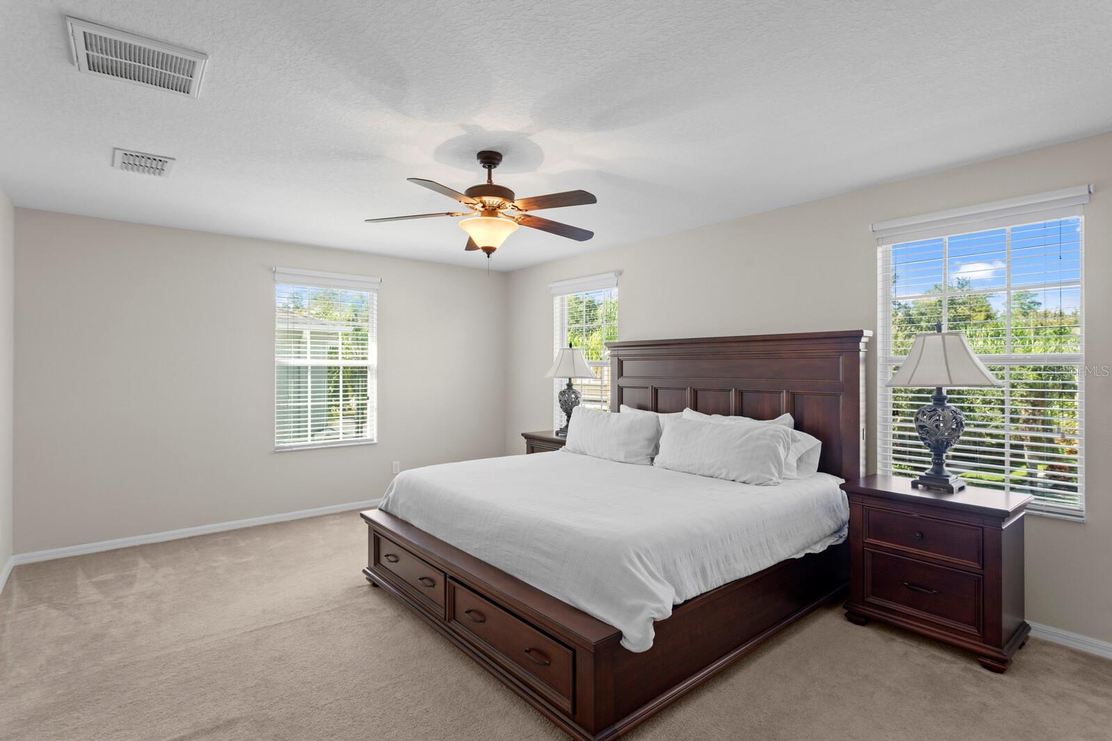 SOUTH HAMPTON - Residential