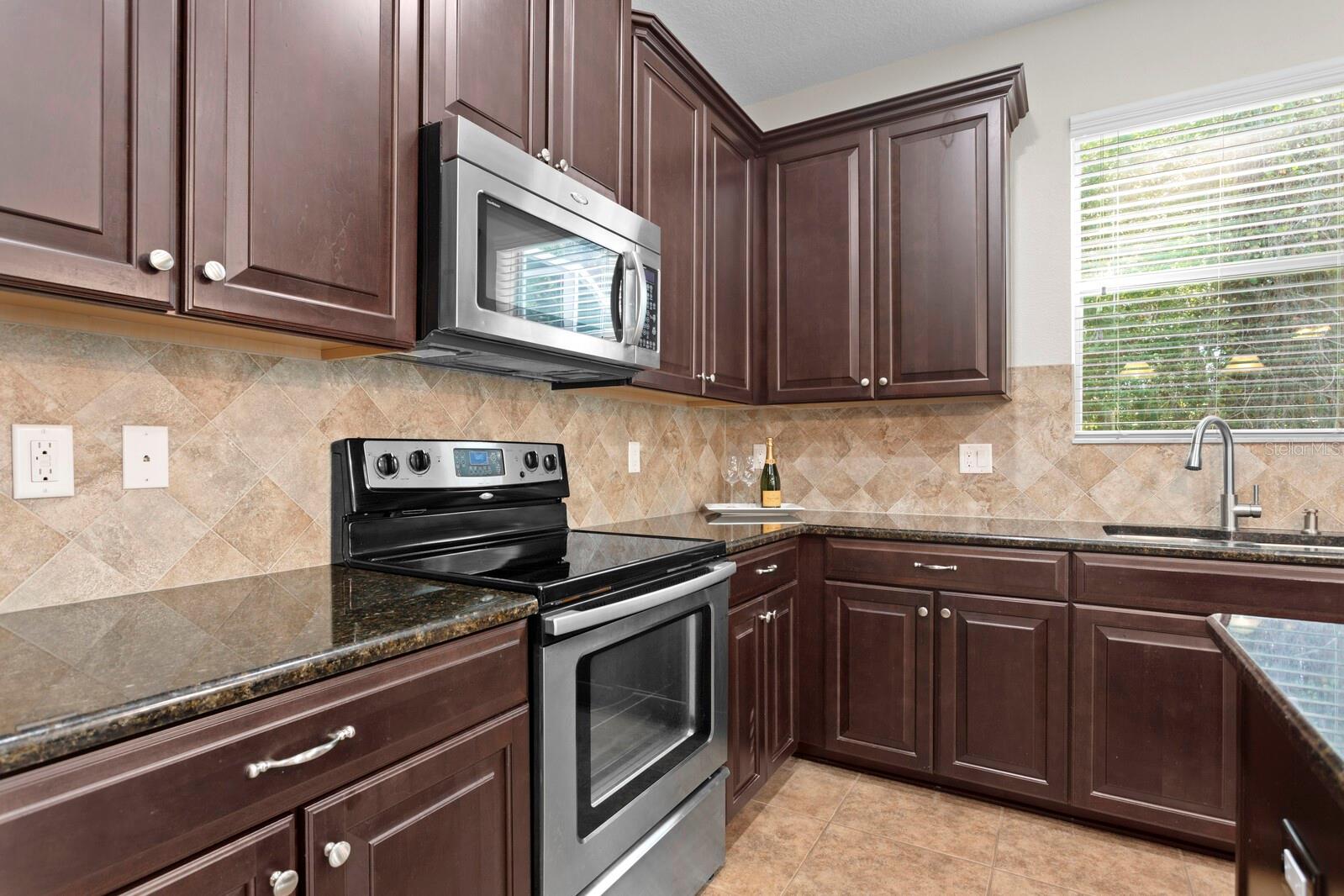 SOUTH HAMPTON - Residential