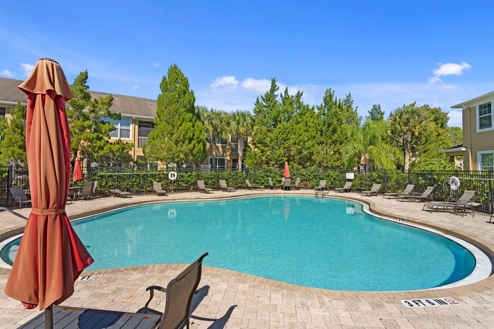 SOUTH HAMPTON - Residential