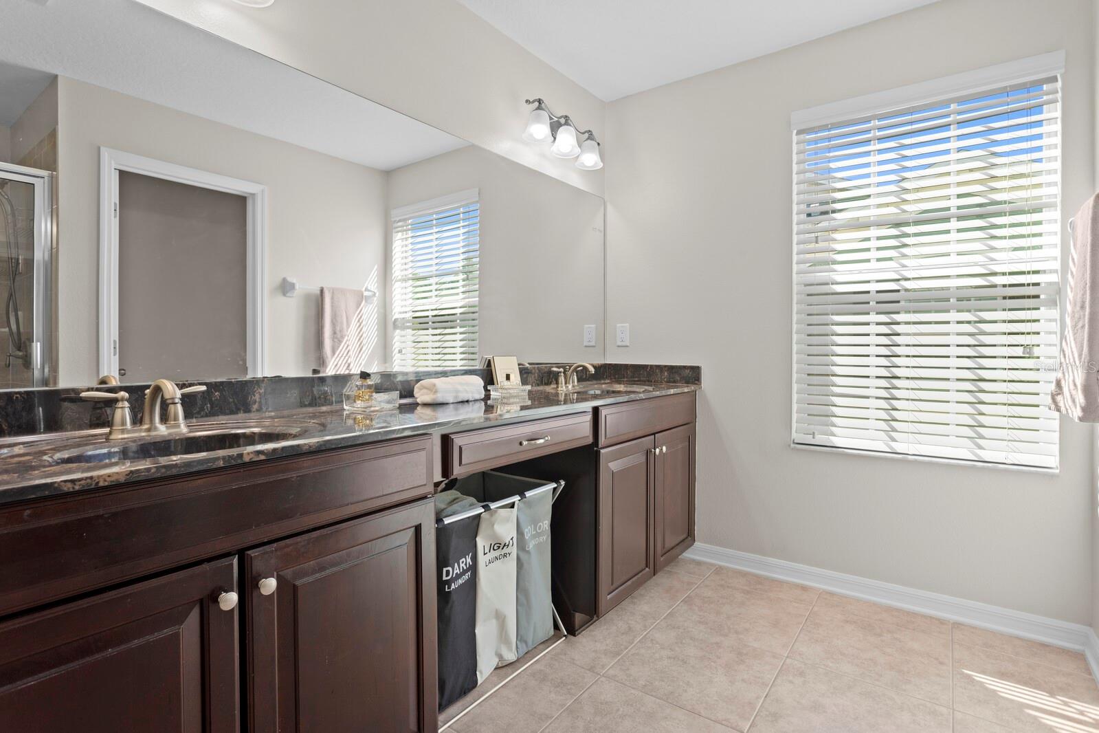 SOUTH HAMPTON - Residential