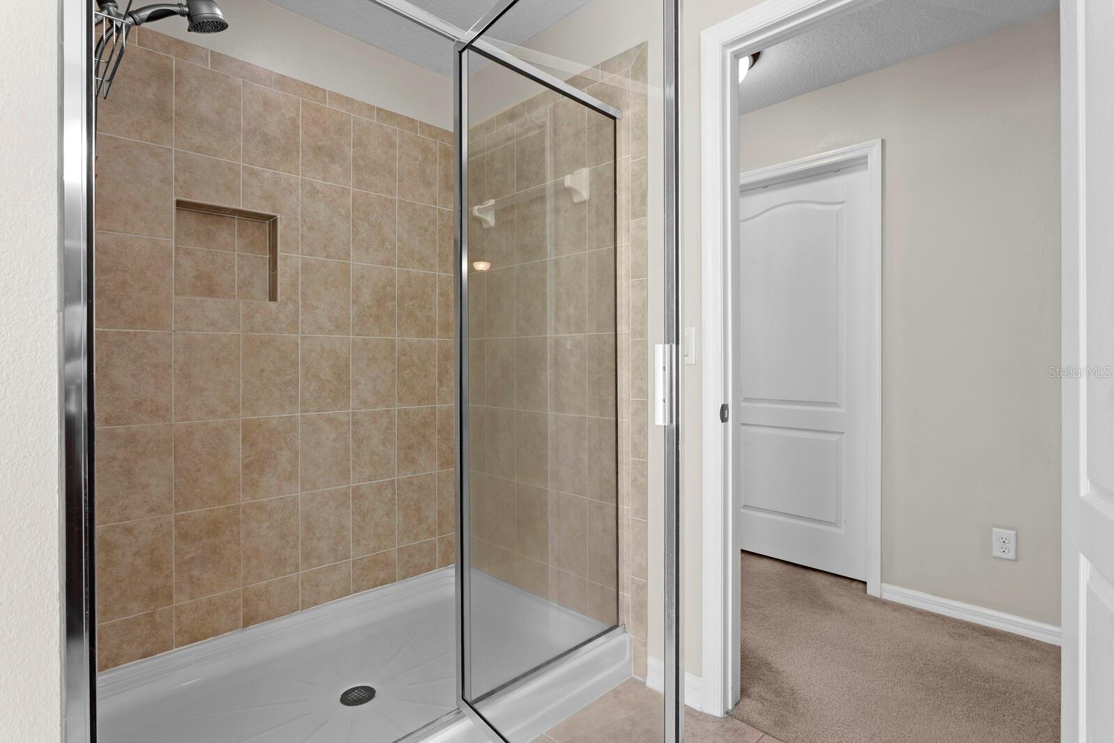 SOUTH HAMPTON - Residential