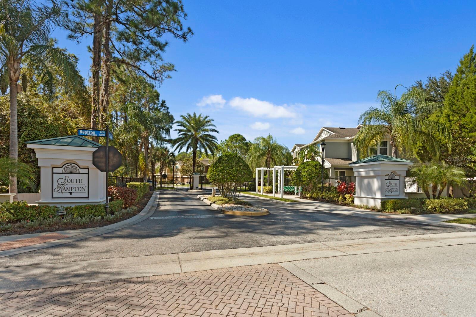 SOUTH HAMPTON - Residential