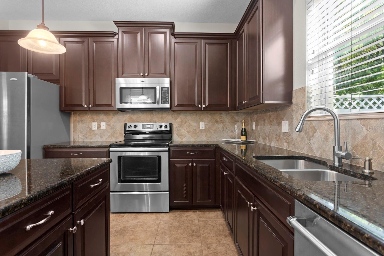 SOUTH HAMPTON - Residential