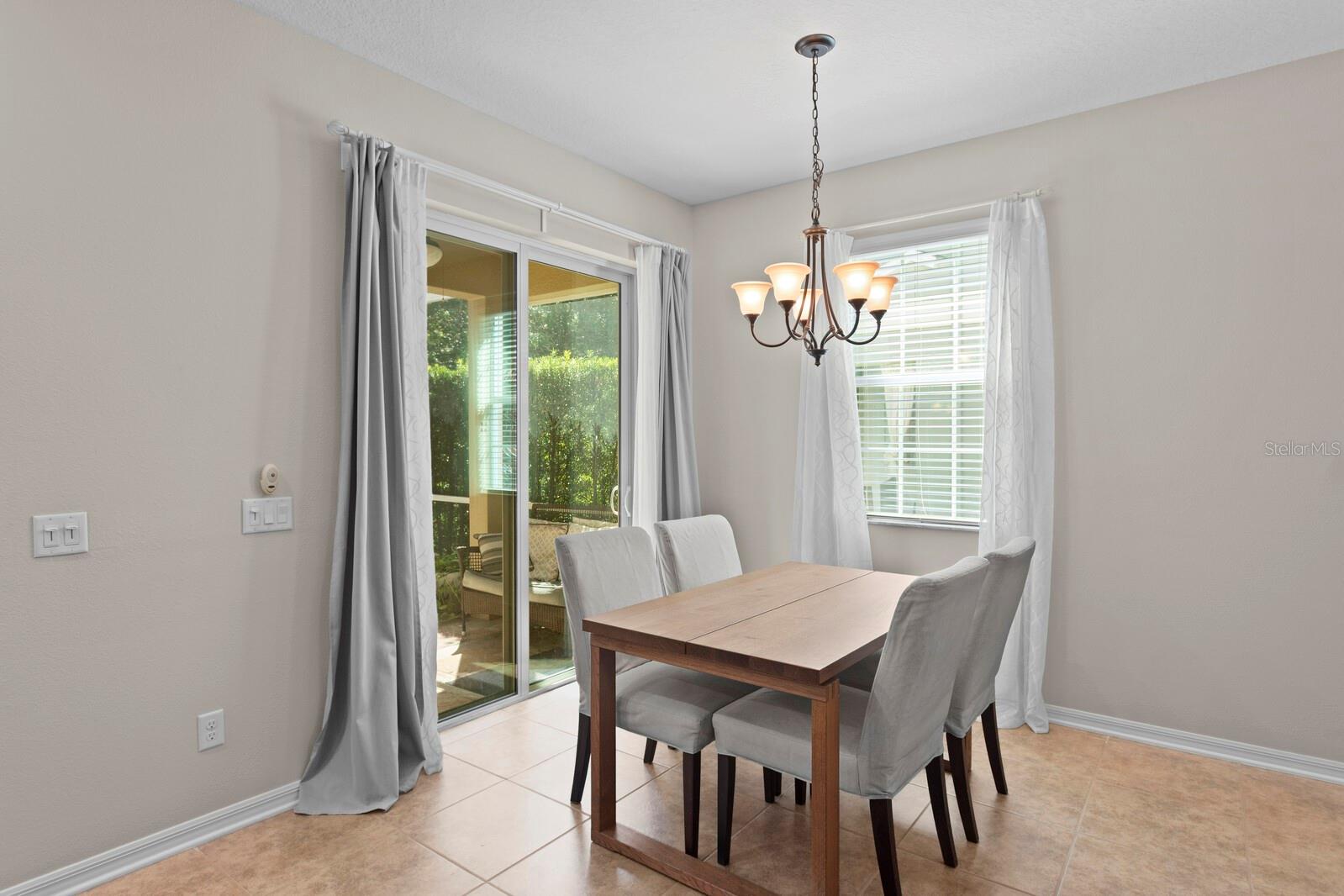 SOUTH HAMPTON - Residential