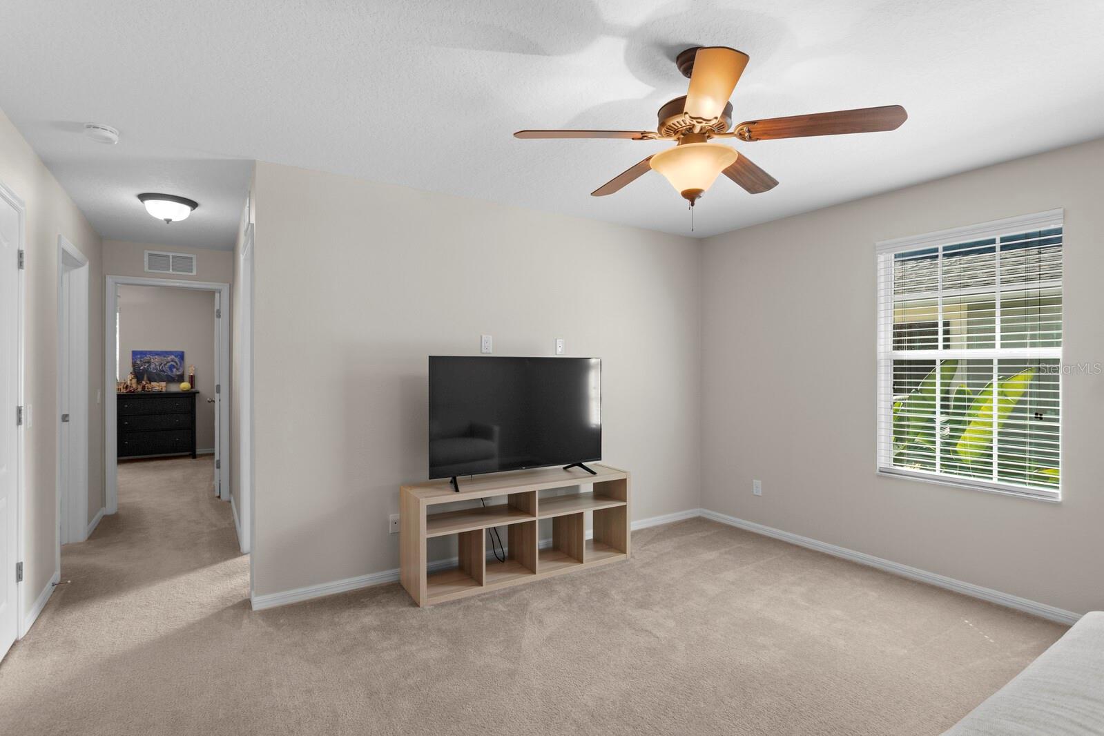 SOUTH HAMPTON - Residential