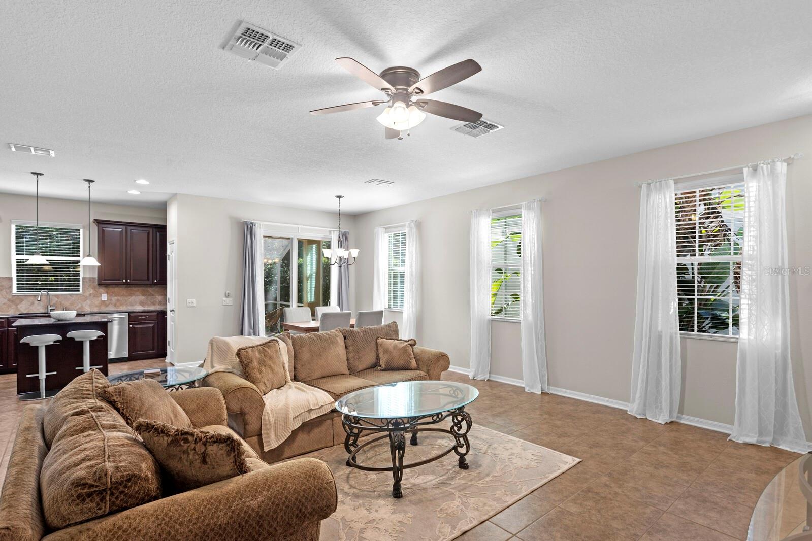 SOUTH HAMPTON - Residential