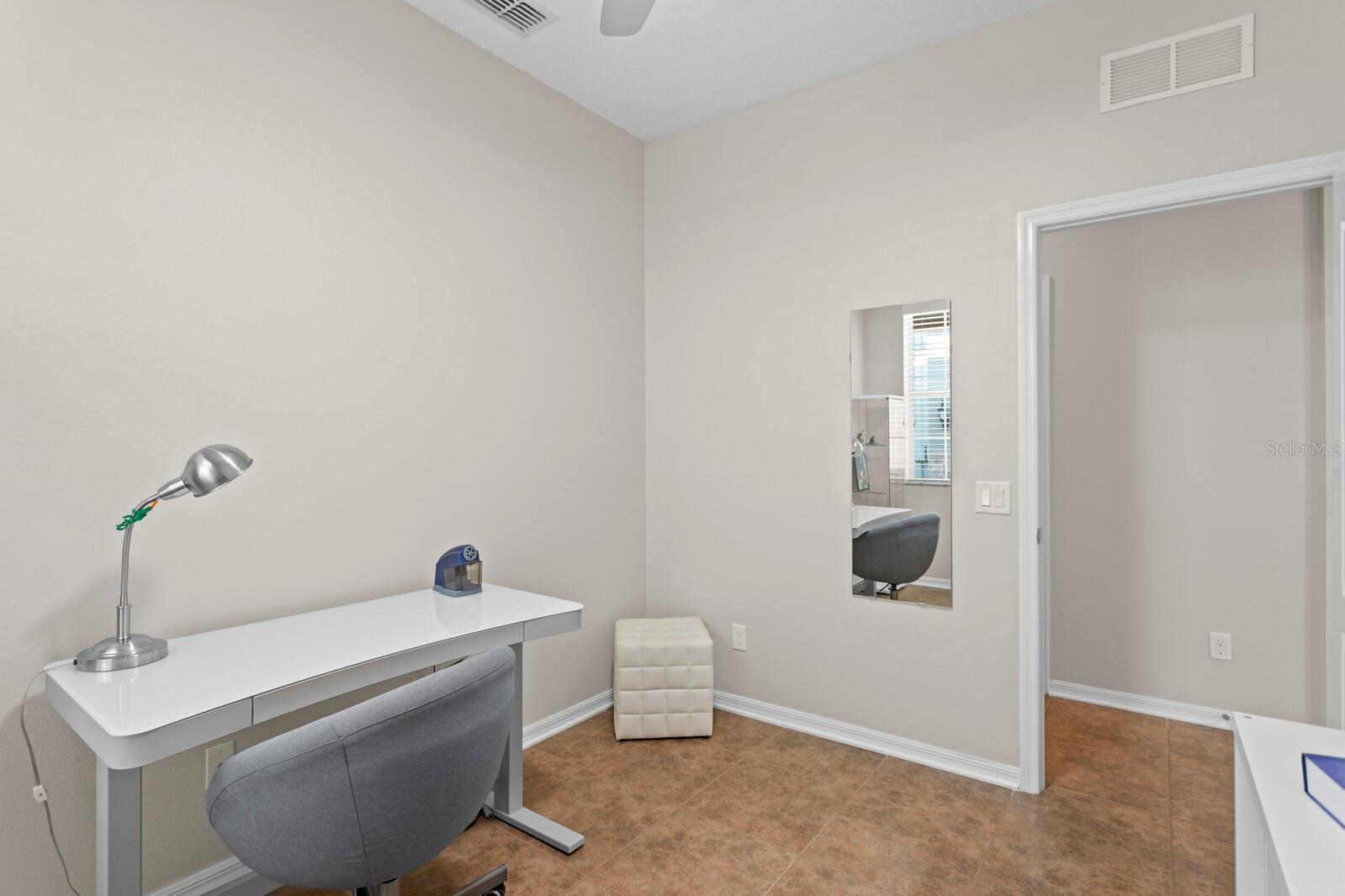 SOUTH HAMPTON - Residential