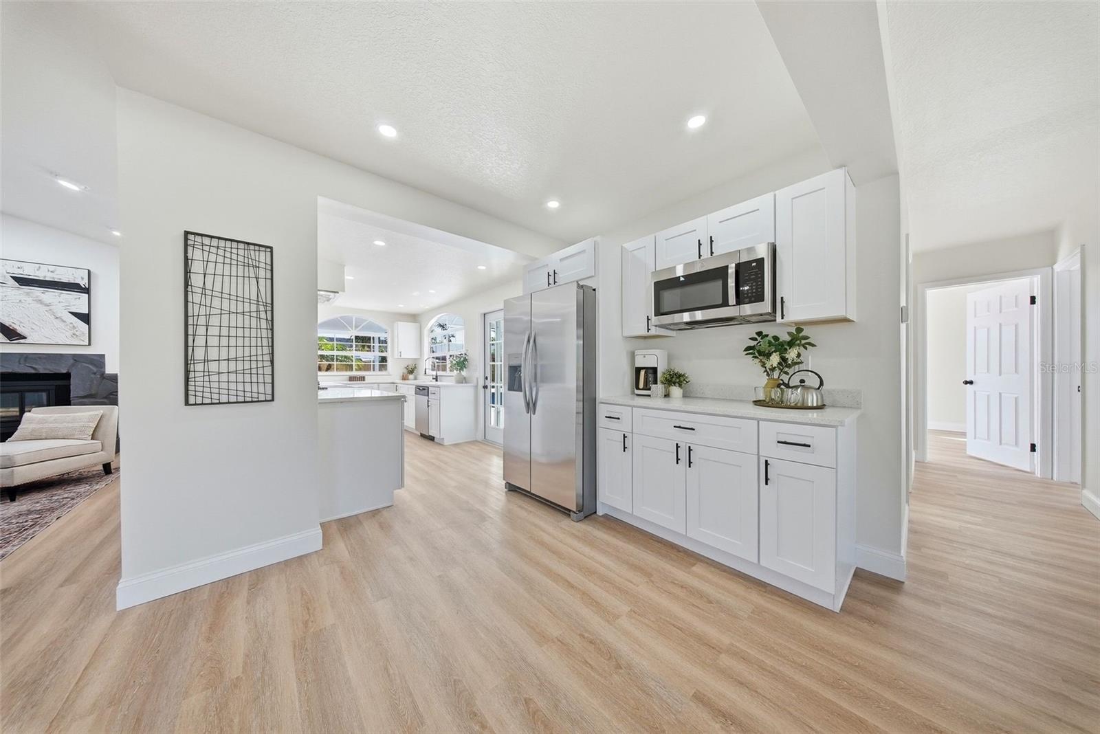 DREW MANOR - Residential