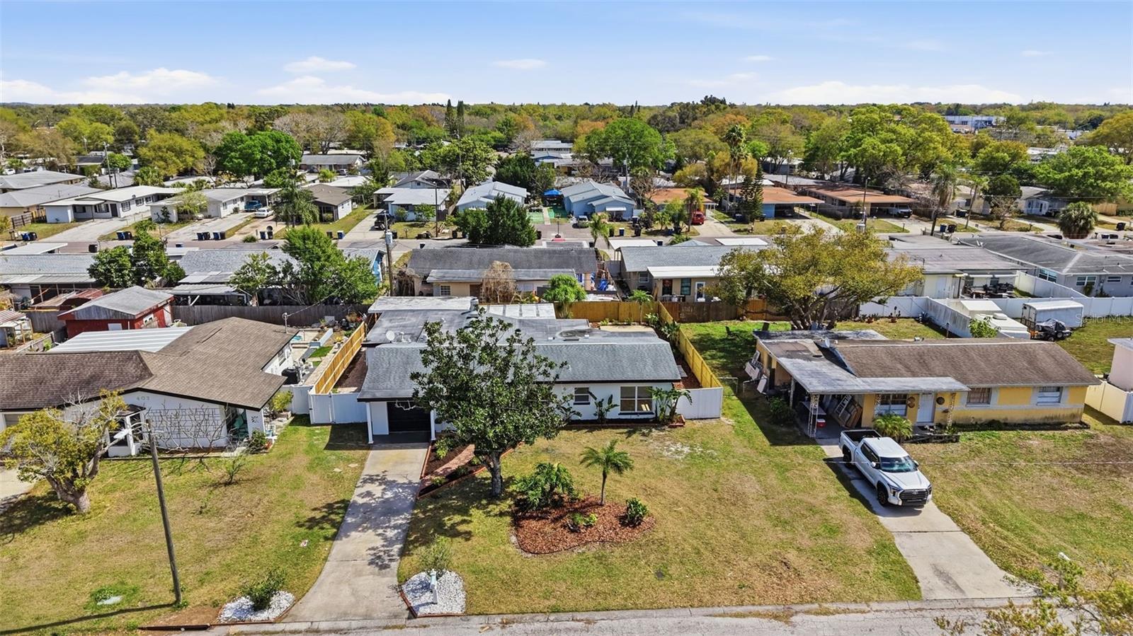 DREW MANOR - Residential