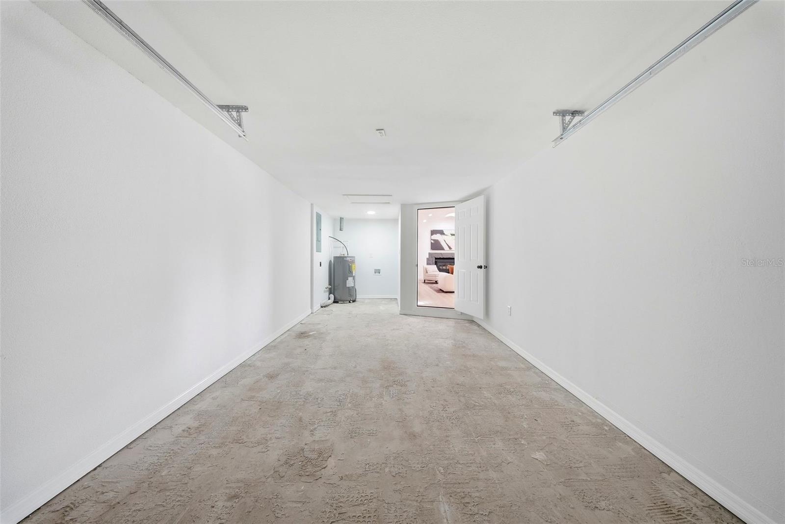 DREW MANOR - Residential