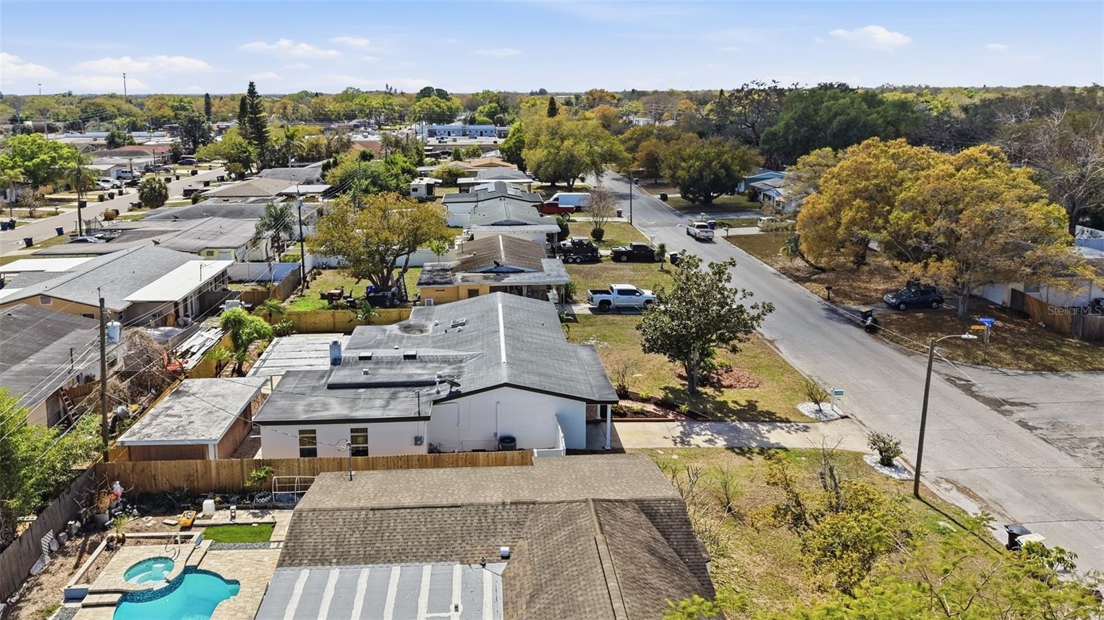 DREW MANOR - Residential